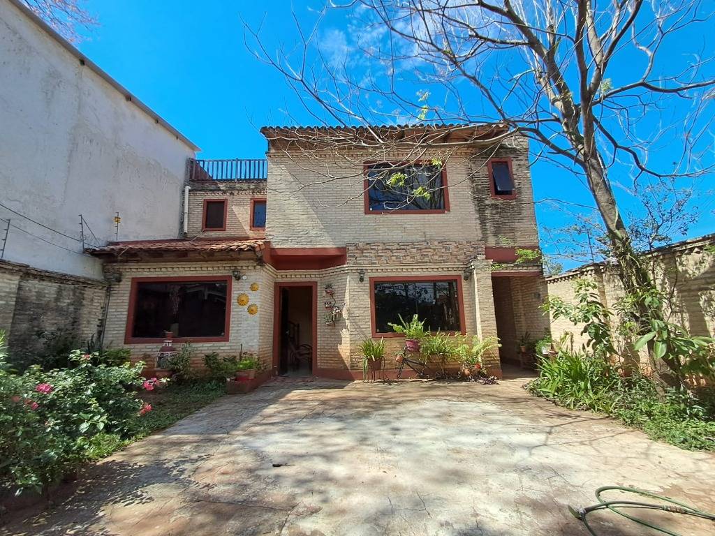 House for Sale in Fernando de la Mora · ₲ 970.000.000
