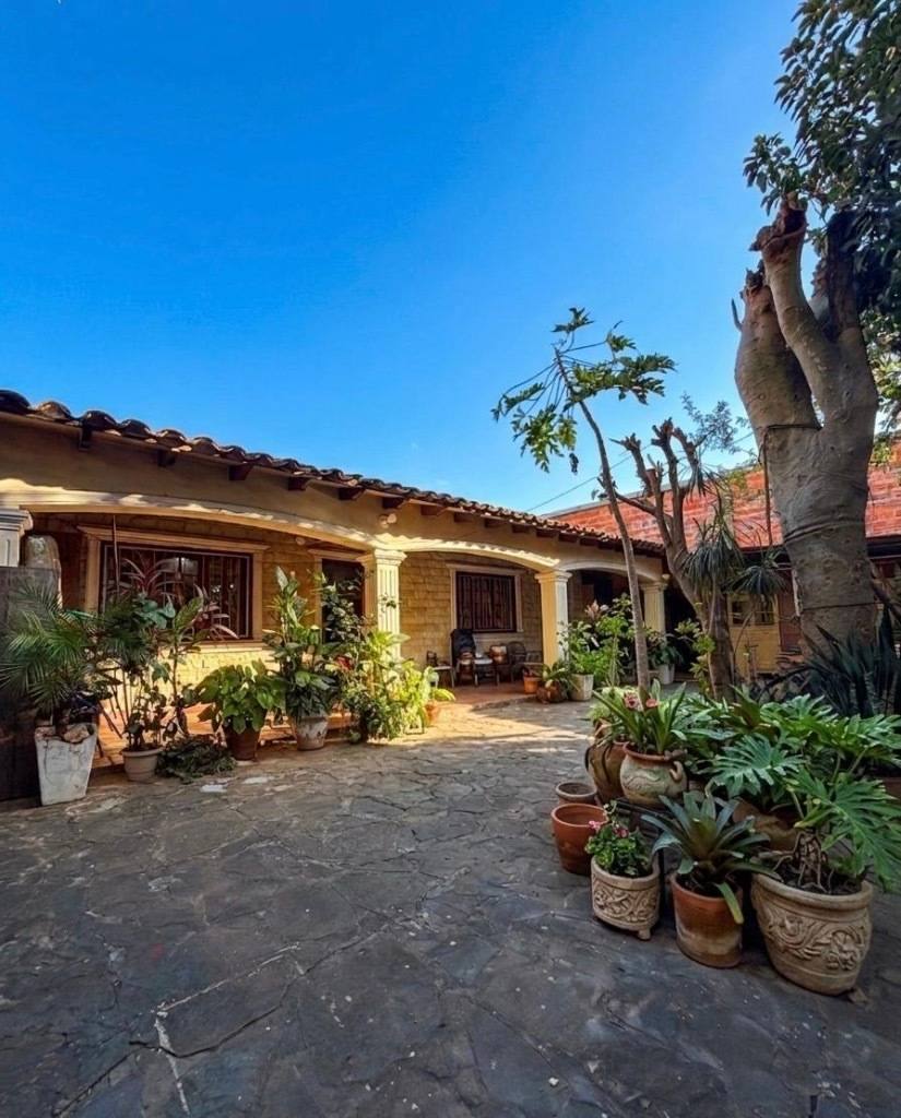 House for Sale in Lambaré, Central · ₲ 850.000.000